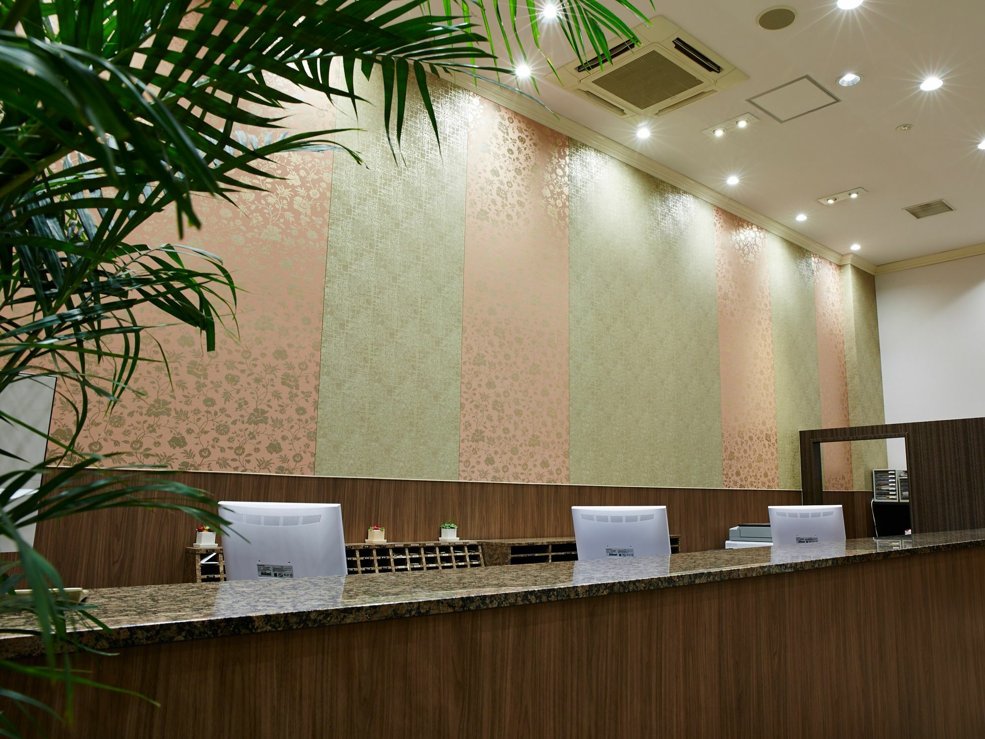 S.Training Center Hotel 오사카 외부 사진